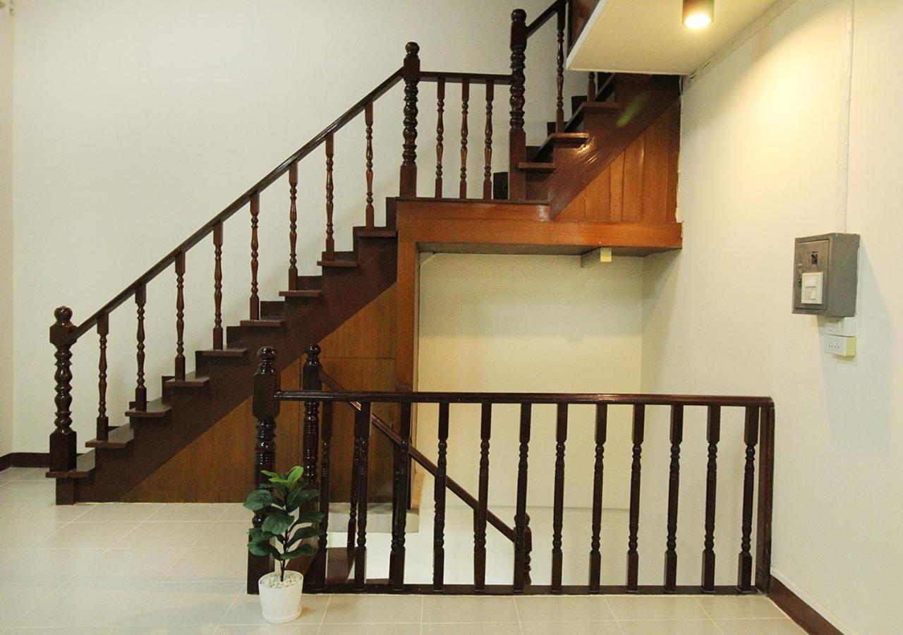 Chaiwat Hostel 曼谷 外观 照片