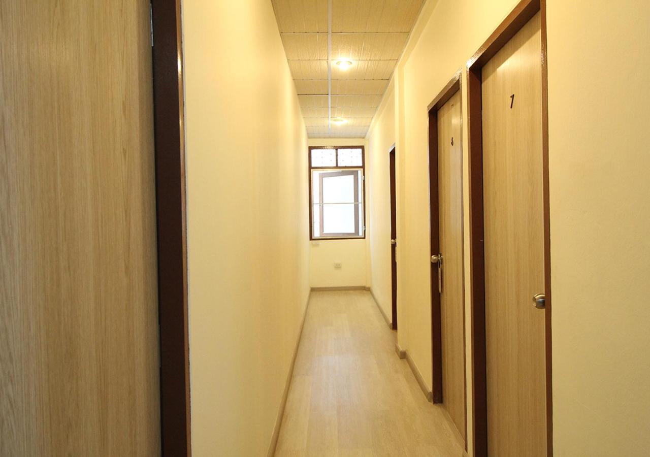 Chaiwat Hostel 曼谷 外观 照片