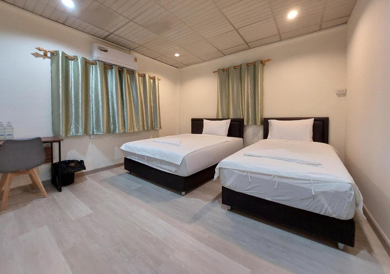 Chaiwat Hostel 曼谷 外观 照片