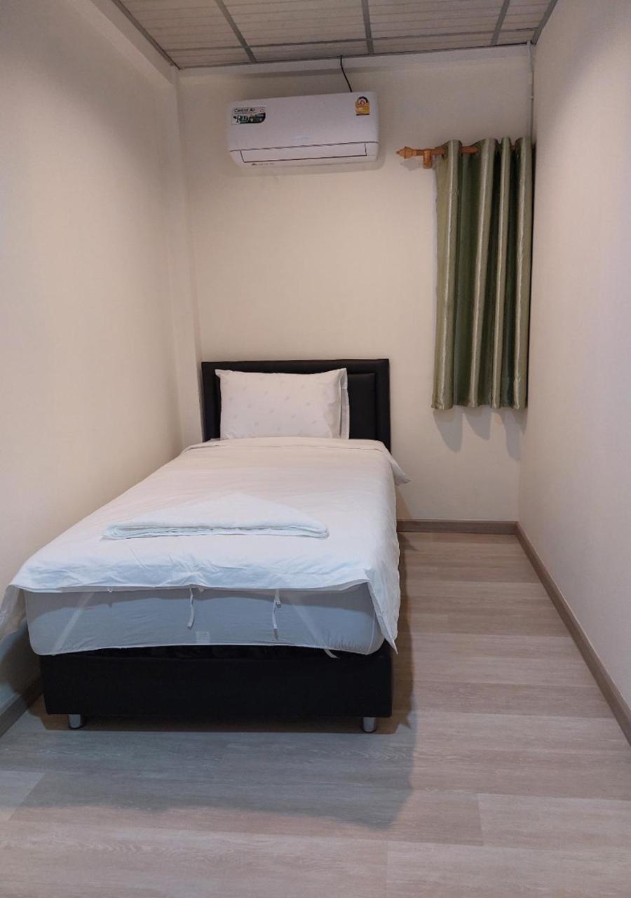 Chaiwat Hostel 曼谷 外观 照片